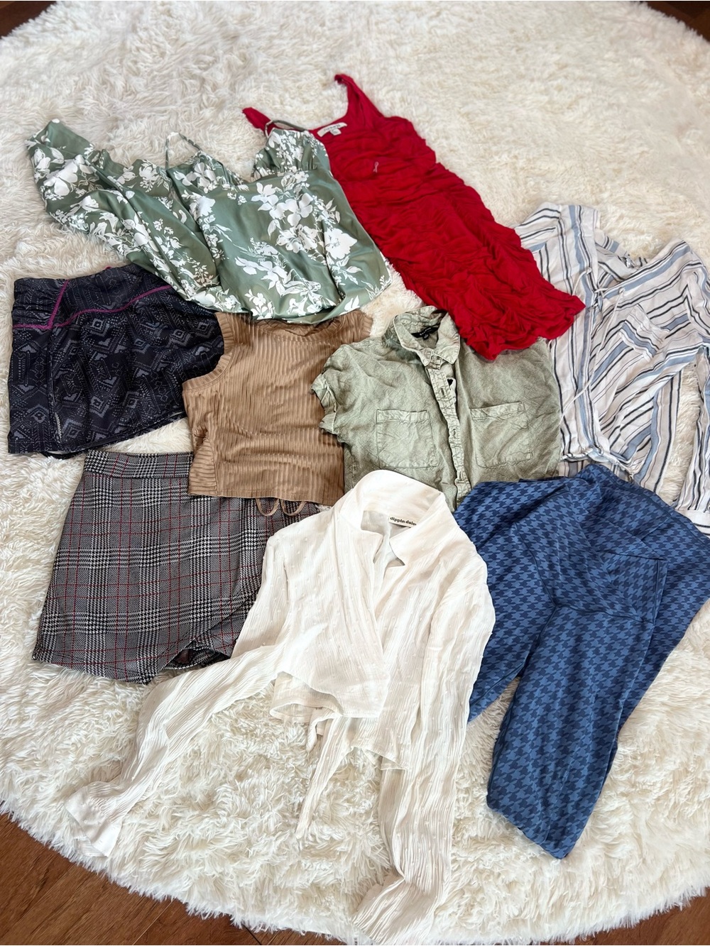 HUGE size small bundle - Picture 2 of 5